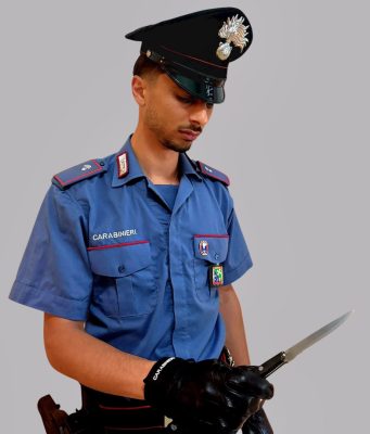 Lumezzane, minaccia un uomo e gli ruba l’auto. Arrestato