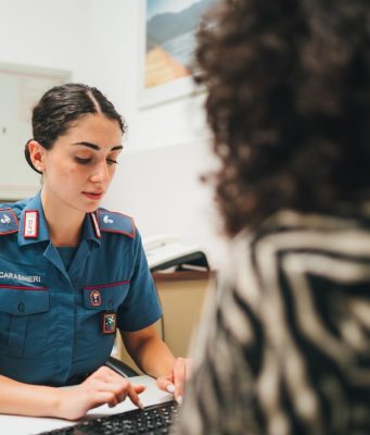 Rezzato, finto Carabiniere truffa un anziano, ma finisce in manette