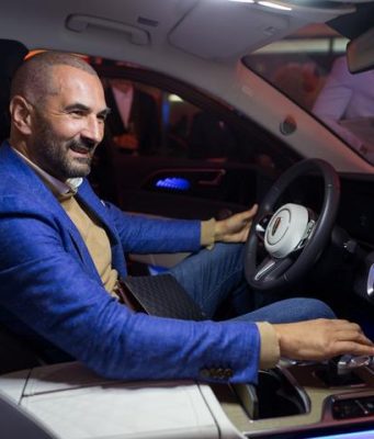 Slovenia: Lubiana, apre primo centro vendite di marchio auto cinese Hongqi