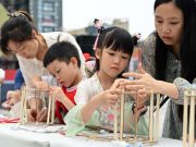 Cina: popolazione celebra Festa di metà autunno