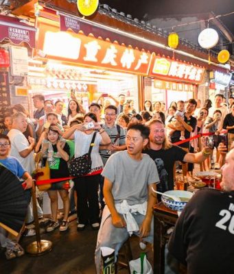 Cina: Giornata nazionale attira turisti da tutto il mondo