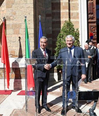 Cina-Italia: ministro Esteri Wang Yi incontra stampa a Roma