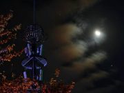 Cina: vista di Giove e della Luna nel cielo dello Heilongjiang