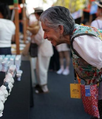 Cina: expo internazionale della ceramica a Jingdezhen