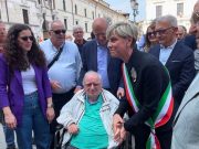 Castrezzati, camera ardente in Loggia. Castelletti: “Eredità immensa”