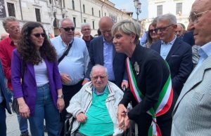 Castrezzati, camera ardente in Loggia. Castelletti: “Eredità immensa”