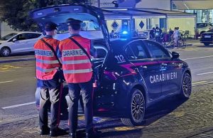 Darfo, aggredisce la madre in strada: 31enne arrestato