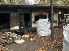 Iniziata la demolizione del chiosco di via Tartaglia