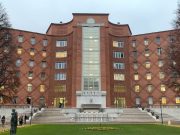 Ruba telefoni in ospedale e lo trovano con il Gps: denunciato 27enne