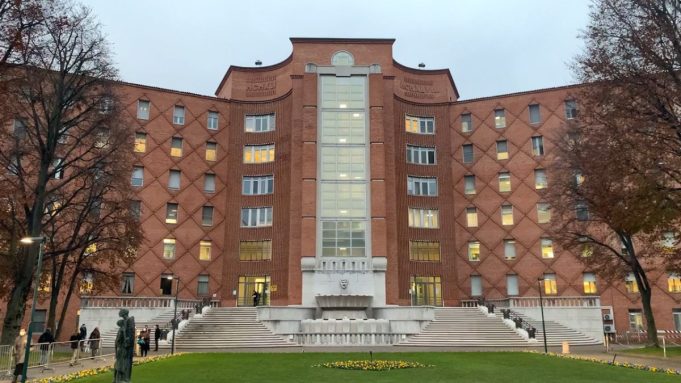 Ruba telefoni in ospedale e lo trovano con il Gps denunciato 27enne