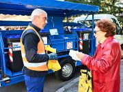 Un tour nei mercati per spiegare bioplastiche e compostaggio