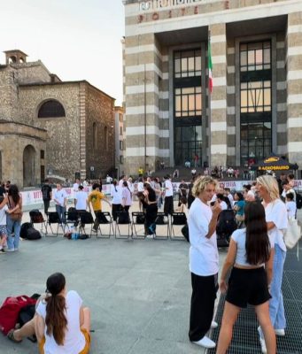 Vittoria in movimento, la piazza torna a vivere con giochi e laboratori
