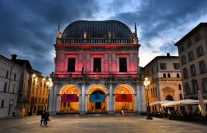 25 novembre, al Borsoni lo spettacolo “Raccontami una donna”