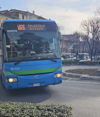 A Brescia un portoghese ogni 10 passeggeri: campagna di Arriva