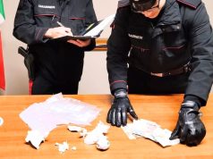 Cocaina e hashish in auto: arrestati due uomini