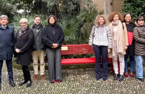 La Provincia inaugura la panchina rossa di Palazzo Martinengo