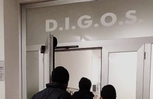 12 Fogli di via e Daspo per il lancio di sassi e bottiglie il 27 settembre