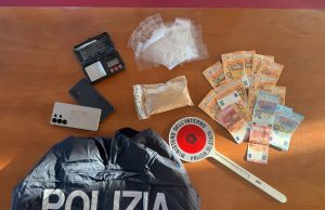 Pacco dall’Olanda con “nuove droghe”, arrestato 47enne bresciano