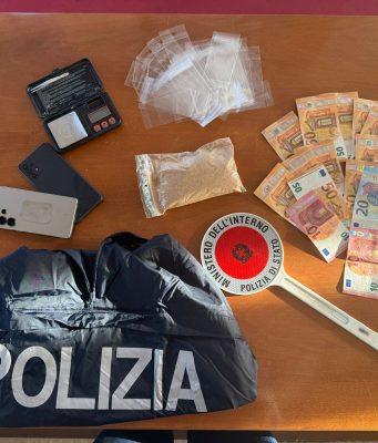 Pacco dall’Olanda con “nuove droghe”, arrestato 47enne bresciano