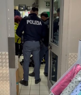 Nuova aggressione al Pam di via Porcellaga. La testimonianza