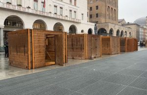 A Brescia prende forma il Villaggio di Natale: ecco le casette