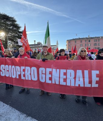 In migliaia in corteo “perché non c’è niente che va bene”