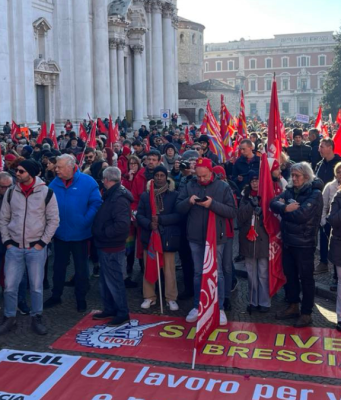 Sciopero, Brescia in corteo contro la manovra del Governo