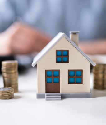 Stretta sugli affitti brevi: più tasse e burocrazia per chi ha più case