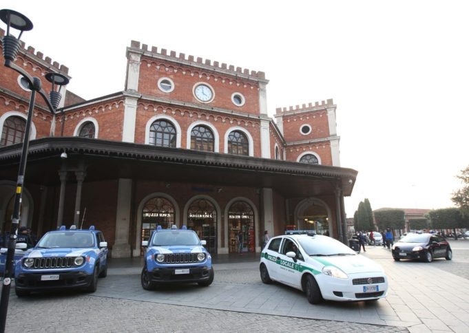 controlli stazione brescia