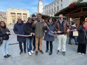 Taglio del nastro per il Villaggio di Natale. Entusiasti i visitatori