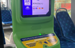 Biglietti magnetici addio: a Brescia arriva il QR code su metro e bus