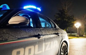 Vittime accerchiate, picchiate e rapinate: arrestata una baby gang