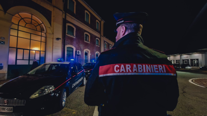 Furto durante il Capodanno a Brescia: tablet rubato rintracciato in un negozio grazie alla geolocalizzazione, titolare denunciato.