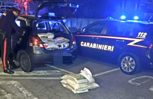 Forzano un deposito nella notte per rubare pellet: beccati sul fatto