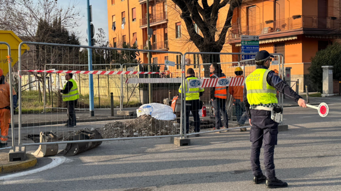 Fuga di gas tra via Dalmazia e via Zara, traffico in difficoltà