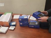 Truffavano gli anziani vendendo “rilevatori del gas”. Arrestato il “dominus”