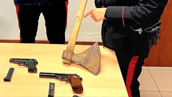 Il proprietario è assente e nella notte il ladro gli ruba in villa