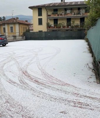 Prima spolverata” di bianco sulla città