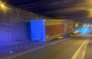 Rimorchio si stacca da una motrice, rallentamenti sulla statale