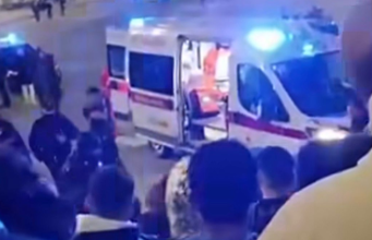Gli esplode in mano un petardo, 13enne perde 3 dita – VIDEO