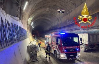 Galleria in fiamme, a Sarezzo l’esercitazione dei Vigili del Fuoco