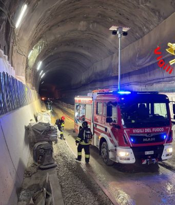 Galleria in fiamme, a Sarezzo l’esercitazione dei Vigili del Fuoco
