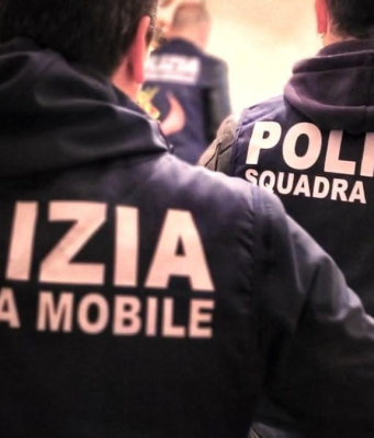 Trova un portafoglio e ricatta la vittima: arrestato un pusher bresciano