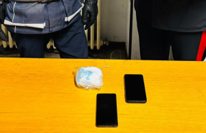 “Tracce bianche” sui sedili, 2 arresti per cocaina in auto