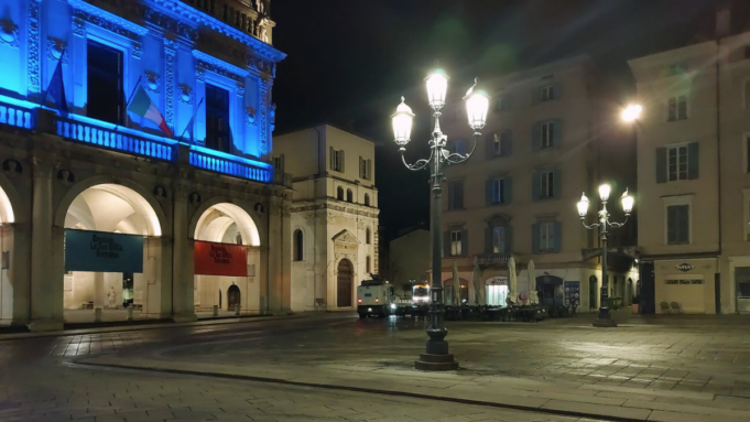 21,8 tonnellate di rifiuti dopo la fiera Brescia ripulita in una notte