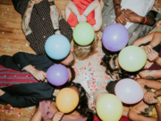 Allarme gas esilarante tra i giovani, il Comune ordina il divieto