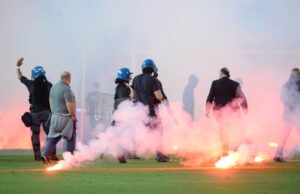 Fumogeni al Rigamonti, Daspo a due ultras dell’Union Brescia
