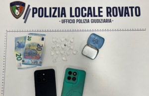Nascondeva dosi di cocaina in un porta-caramelle: arrestato