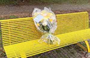 Vite spezzate nella solitudine: Porta Milano si stringe nel ricordo