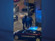 Rapina a un anziano, colpito con pugni e minacciato con il coltello